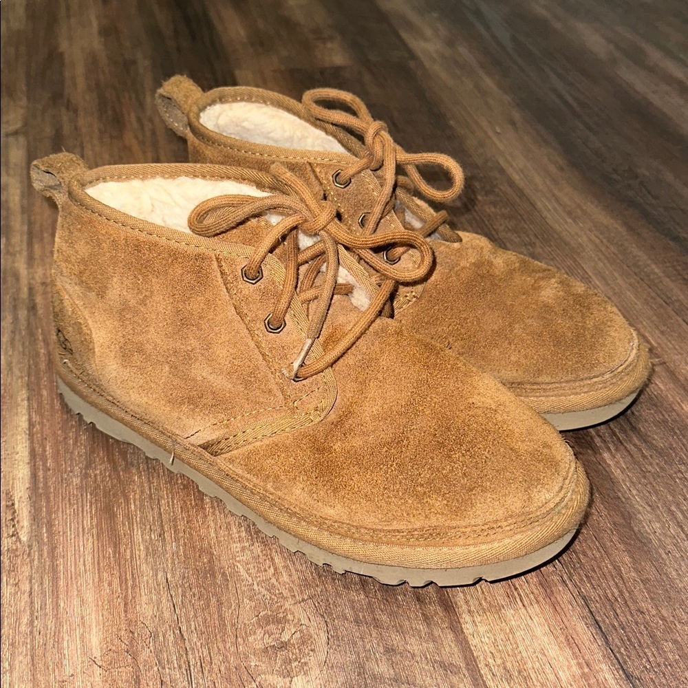 UGG Neumel Lace Up Suede Shoes Boots‎ Size 7